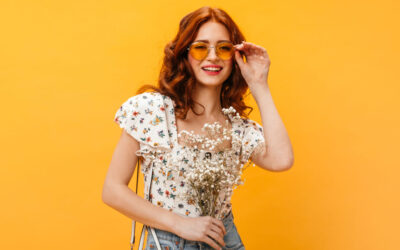 What are the must-have accessories for a chic look?